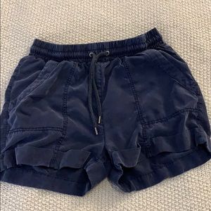 Universal Threads shorts